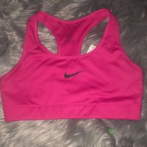 women’s nike sports bra
